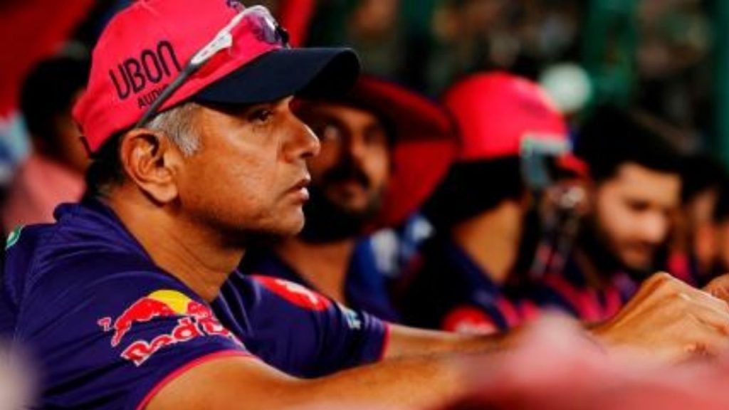 Revealed: What Rahul Dravid Was Noting Down in the Dugout During IPL 2025