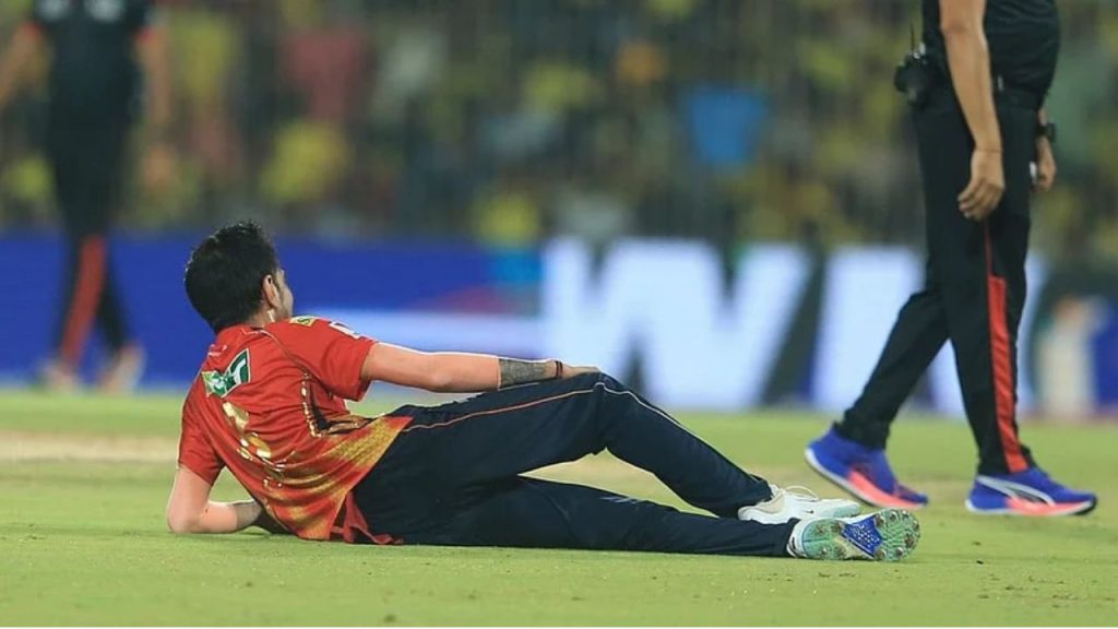 IPL 2025: Big Setback for Punjab Kings as Yuzvendra Chahal Faces Injury Scare Ahead of Playoffs